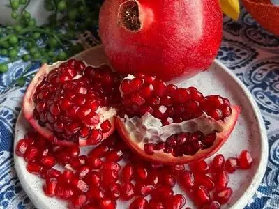 مقام دوم تولید و مقام نخست کیفیت انار در دستان استان مرکزی / ایران خاستگاه انار و شهرستان ساوه زادگاه انار