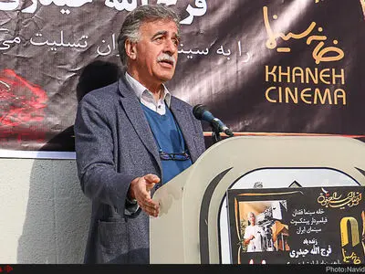 انتقاد از عدم حضور بازیگران و سلبریتی‌ها در مراسم تشییع عوامل سینما+عکس 