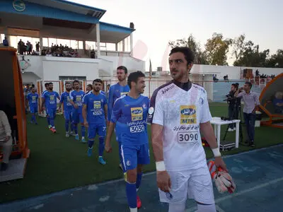 دیدار استقلال تهران با منتخب کیش (گزارش تصویری)