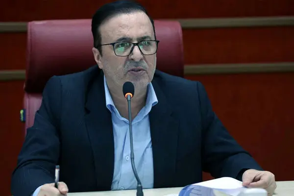 کامیون‌داران نگذارند دشمنان از آب گل‌آلود ماهی بگیرند