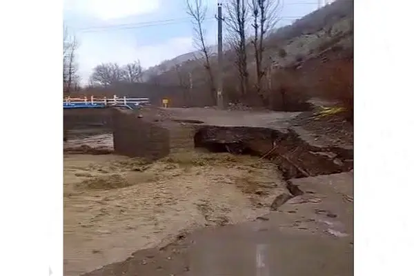 انسداد راه دسترسی ۵ روستای بخش دیلمان با دهستان پیرکوه 