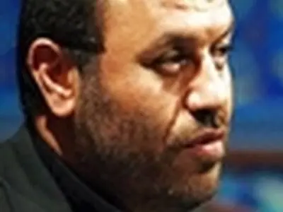 بازدید وزیر دفاع از نمایشگاه توانمندی‌های قرارگاه سازندگی خاتم‌الانبیاء(ص) در مجلس