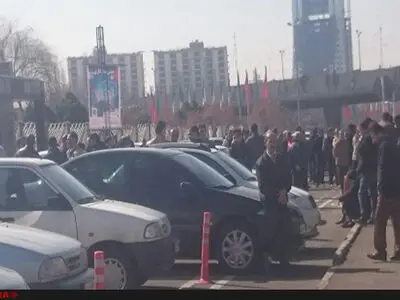 تجمع کارگران کنتور سازی وصنایع کم مصرف ایرانیان مقابل استانداری قزوین
