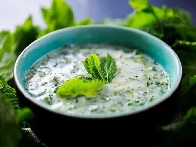 ماست را با چی بخوریم که سردی نکنیم