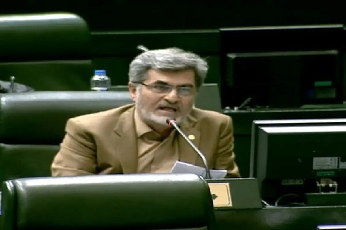 سالانه هزینه های کلانی صرف برگزاری همایش های بی نتیجه می شود