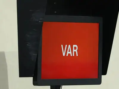 اصرار فیفا بر اجرای قانون جدید VAR در جام جهانی ۲۰۲۶