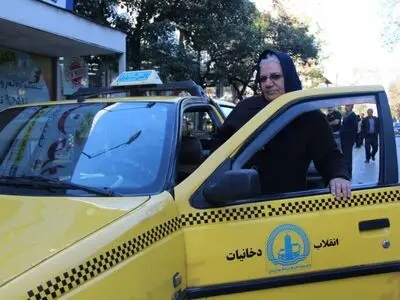 دنیای زنان را محبت‌آمیز کنیم نه پر از خشونت/ درآمدم زیاد نیست اما شغل‌ام شرافتمندانه است