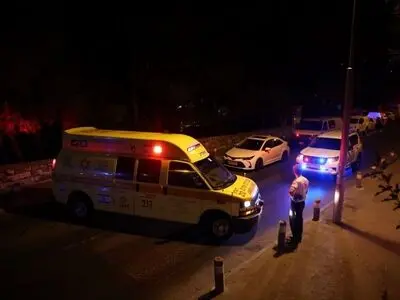 Shooting leaves 8 Israeli settlers injured, some critically