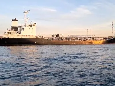 توقیف دو شناور متخلف قاچاق سوخت در خلیج فارس