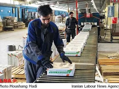 بلاتکلیفی کارگران تعدیل شده‌ «کاشی نیلو» برای بازگشت به‌کار