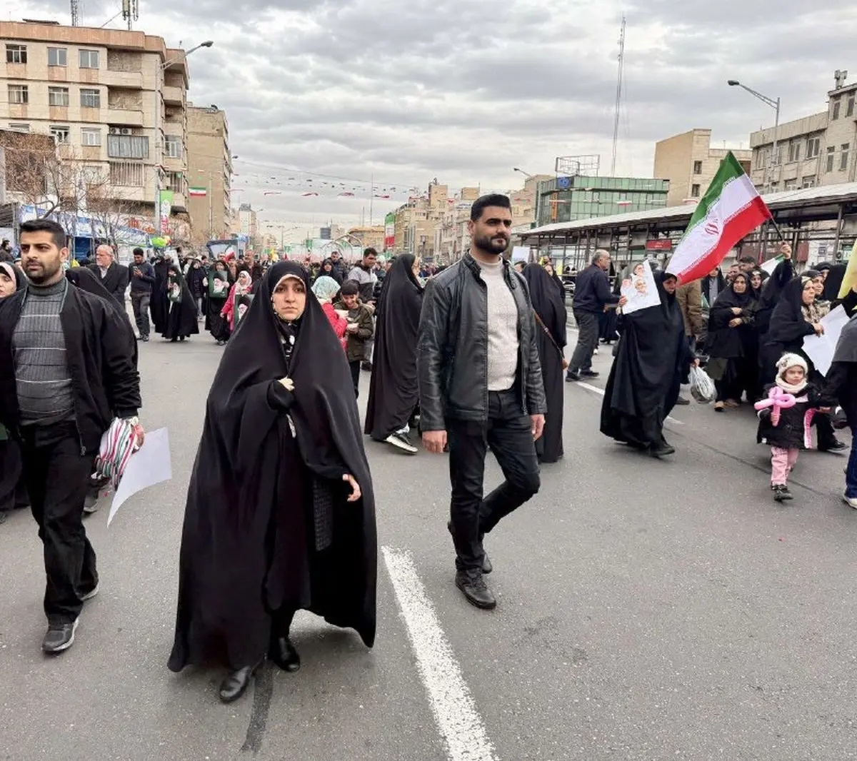 حضور معاون رئیس‌جمهور در امور زنان در راهپیمایی ۲۲ بهمن 