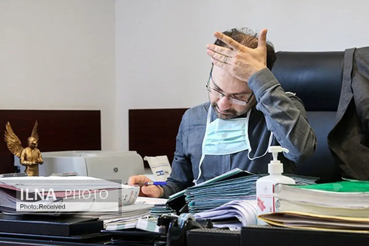 ممانعت شهرداری از ساخت فضایی جدید در بیمارستان شهدای تجریش برای بیماران کرونایی/ عوامل سازنده‌ مورد ضرب وشتم قرار گرفتند