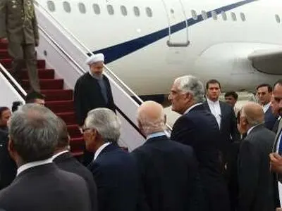رئیس الجمهوریة یصل الی اسلام اباد