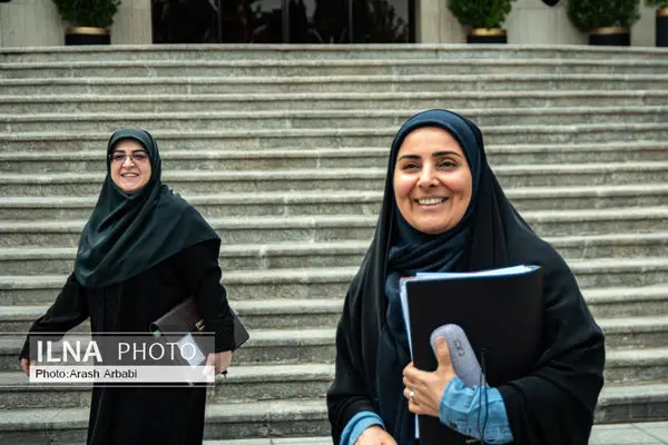 وزيرة الطرق: العلاقات بين إيران والإمارات متجذرة في الروابط التاريخية والثقافية