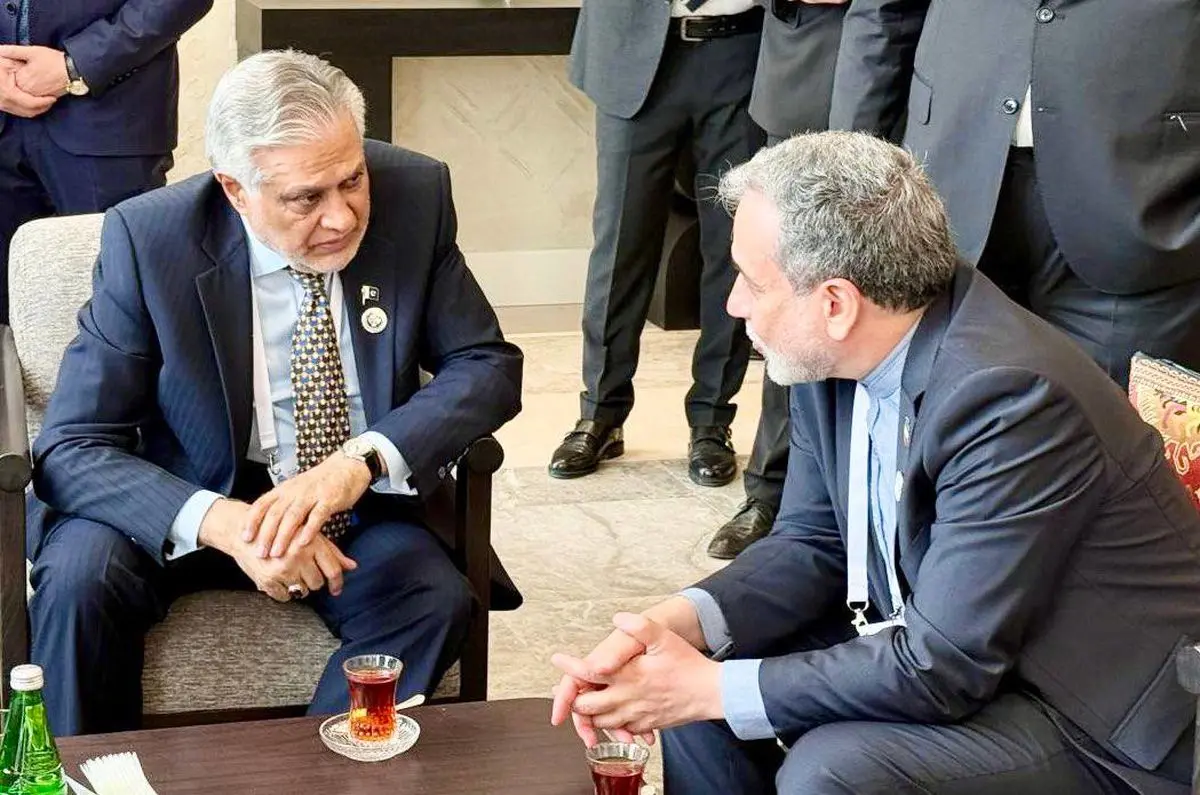 عراقچی با وزیر امور خارجه پاکستان دیدار و گفتوگو کرد