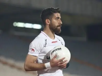واکنش گزینه گل محمدی به حضور در پرسپولیس: فعلا سرباز شهرخودرو هستم
