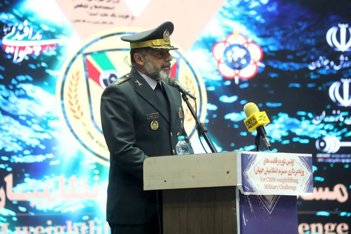 میادین ورزشی پل‌های دوستی می‌سازند و دیوارهای بی‌اعتمادی را می‌شکنند