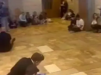 شلیک موشک‌های یمنی، اعضای کنفرانس مبارزه با «یهود ستیزی» در قدس اشغالی را به پناهگاه فرستاد + فیلم