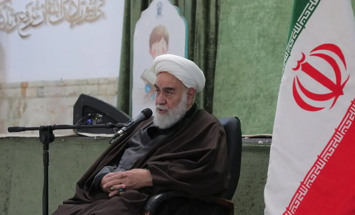 اثاثیه منزل رهبری شهید یک وانت‌بار بیشتر نبود