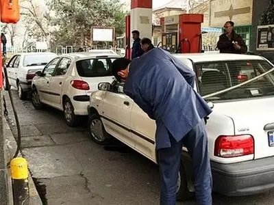 افزایش مصرف فرآورده‌های نفتی از آغاز تردد زائران اربعین در ایلام / مصرف 15 میلیون لیتر فرآورده‌های نفتی ظرف یک هفته