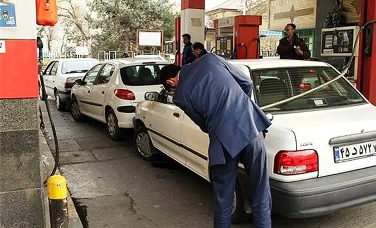 افزایش مصرف فرآورده‌های نفتی از آغاز تردد زائران اربعین در ایلام / مصرف 15 میلیون لیتر فرآورده‌های نفتی ظرف یک هفته