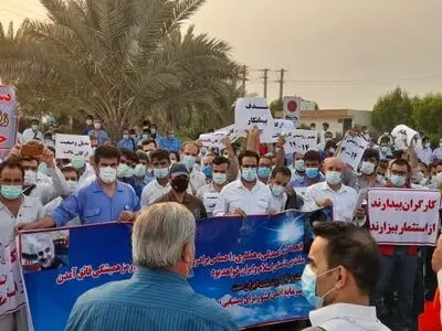 تجمع کارگران پارس جنوبی  در میدان کاکتوس عسلویه 