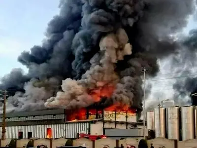 پیگیری معاون اول رئیس‌جمهور در پی آتش‌سوزی کارخانه کاله