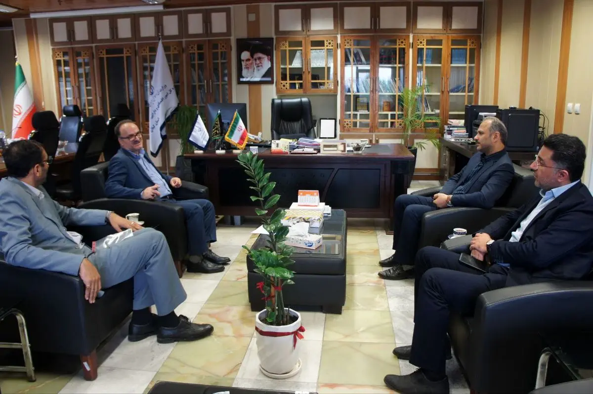 شهردار پیربازار با مدیرکل امور اقتصادی و دارایی گیلان دیدار کرد