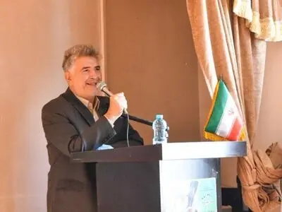 جامعه کارگری نیازمند حمایت مجلس انقلابی است/نمایندگان با تصویب دستمزد توافقی نمک به زخم کارگر می پاشند