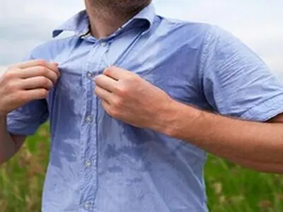 این علائم یعنی شما به هایپرهیدروز مبتلا هستید