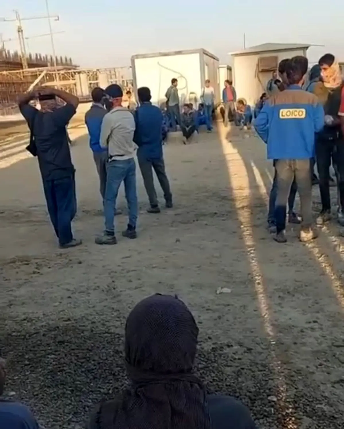 تجمع کارگران پیمانکاری پروژه پتروشیمی چابهار در اعتراض به معوقات مزدی