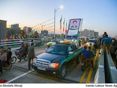 پل جمهوری اسلامی در قم افتتاح شد