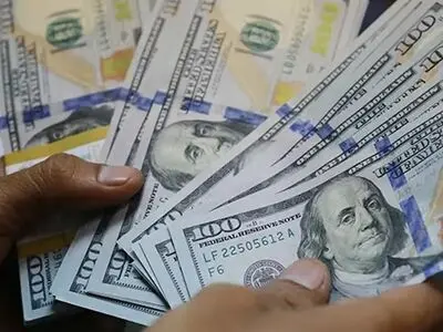 کاهش محسوس قیمت دلار و طلا