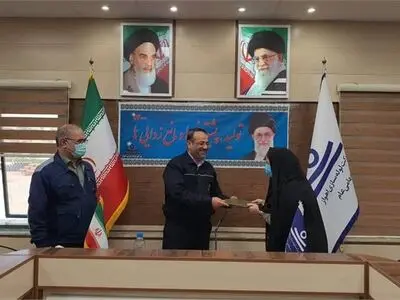 تجلیل مدیر عامل از حسابداران شرکت لوله‌سازی اهواز