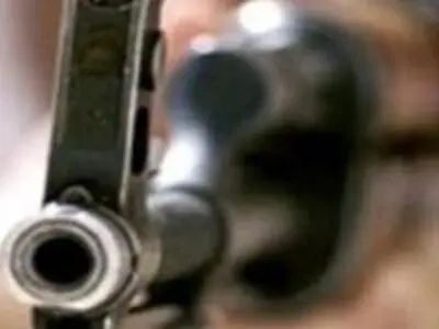مصدر مطلع : 5 شهداء و5 جرحى خلال اطلاق نار مسلحین في محافظة خوزستان