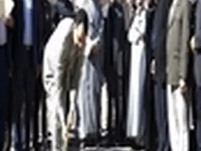 کلنگ سالن ۵۰۰ نفری فرهنگسرای مهر کاشان به زمین رده شد