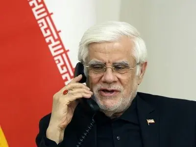 گفت‌و‌گوی تلفنی معاون اول رئیس‌جمهور با مسئولان ملی و استانی ستاد اربعین در مرز مهران