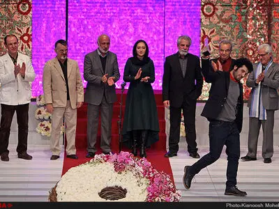 «ابد و یک روز» با ۹ جایزه شگفتی آفرید/«ایستاده در غبار» ۴ جایزه گرفت