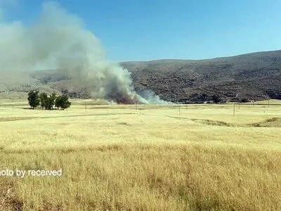 تداوم آتش‌سوزی مزارع کشاورزی در برخی نقاط خوزستان/ وارد شدن خسارت به محصولات کشاورزان + تصاویر