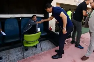 اخباری: فوتبال روی خوشش را به چادرملو نشان نداد