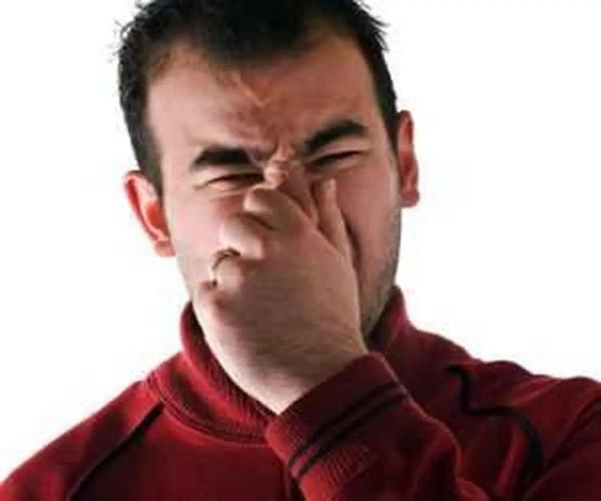ترفندهای موثر برای رفع بوی سوختگی از تمام سطوح خانه