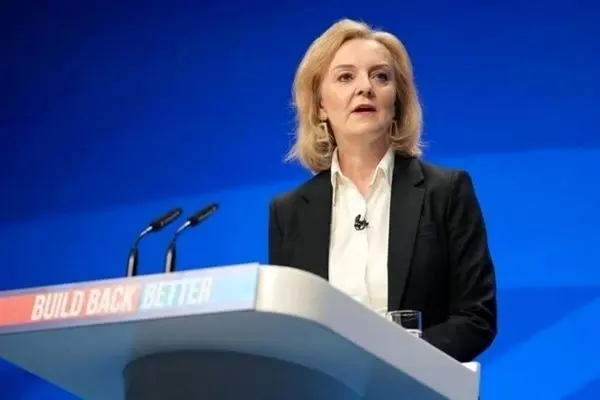  Liz Truss 22 Points Ahead in Race to Be Britain's Next PM: Poll