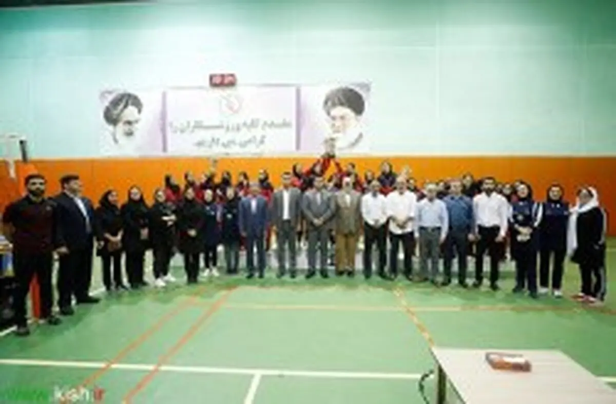 برگزاری مسابقات والیبال به مناسبت هفته تربیت بدنی در کیش