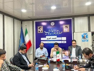 نشست شهردار و اعضای شورای بندر امام با اصحاب رسانه