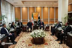 ماجرای فرود اضطراری هواپیمای تیم مذاکرات در مشهد چه بود؟