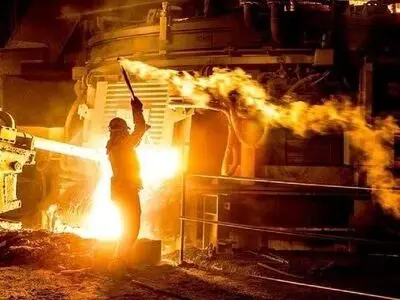 کارگران فولاد پارس هفت‌تپه خواستار تعیین تکلیف طرح طبقه‌بندی مشاغل شدند