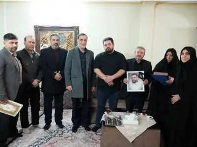 دیدار رئیس بنیاد شهید با خانواده شهدای جنایات آمریکایی صهیونیستی