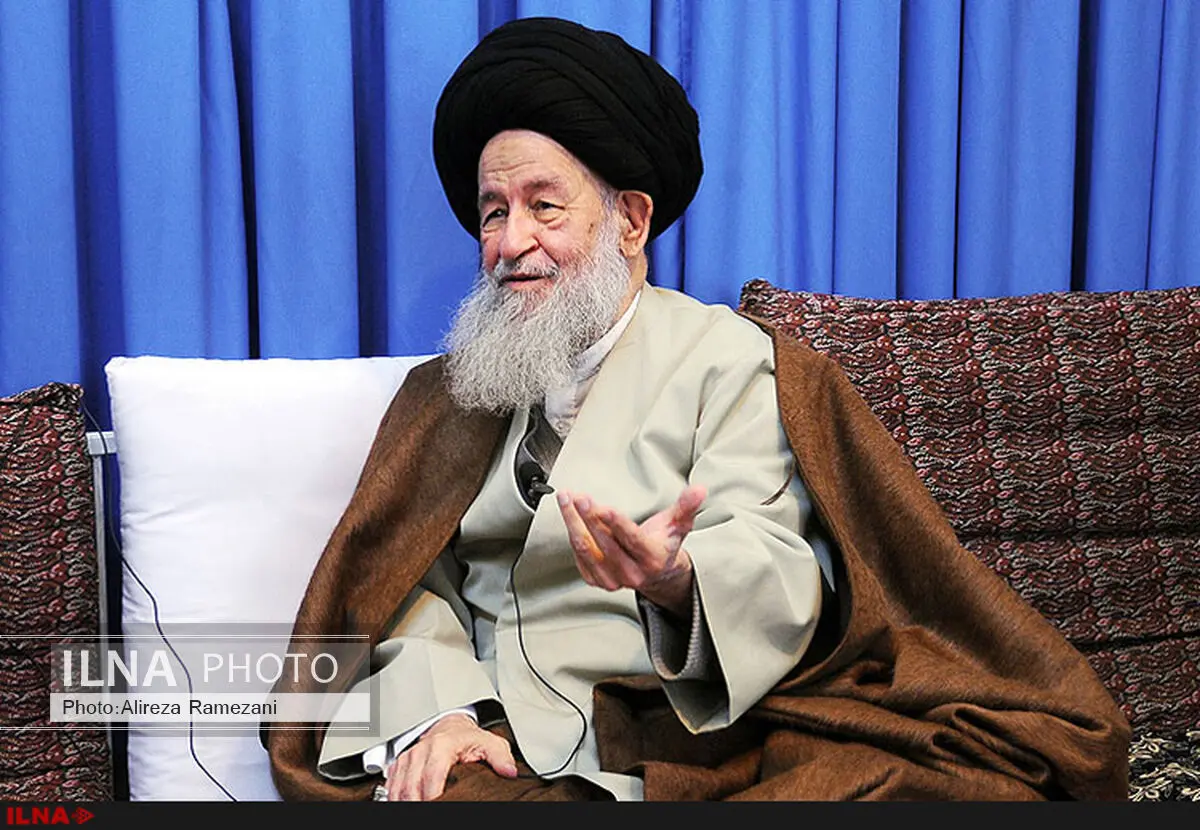 برخی باعث انحراف در دین و جامعه شدند