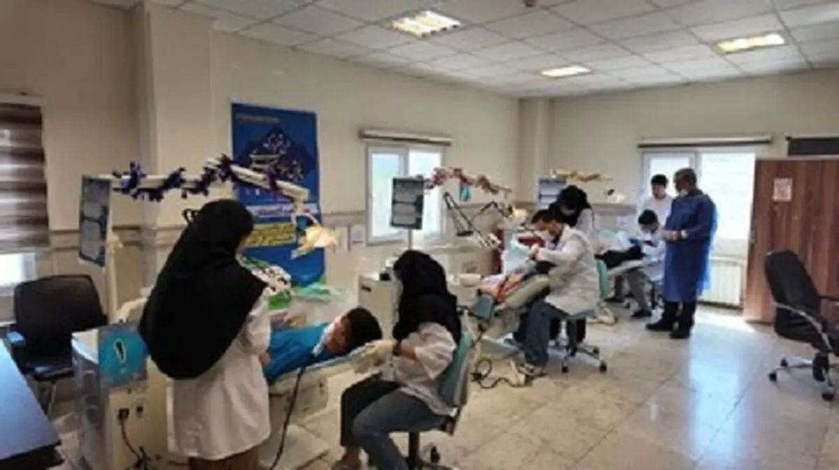 هزار و ۶۰۰ خدمت دندانپزشکی در شهر صادق آباد به همت گروه جهادی 