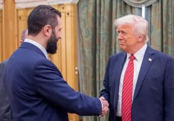 ترامپ فرمان اجرایی لغو تحریم‌ها علیه سوریه را امضا کرد